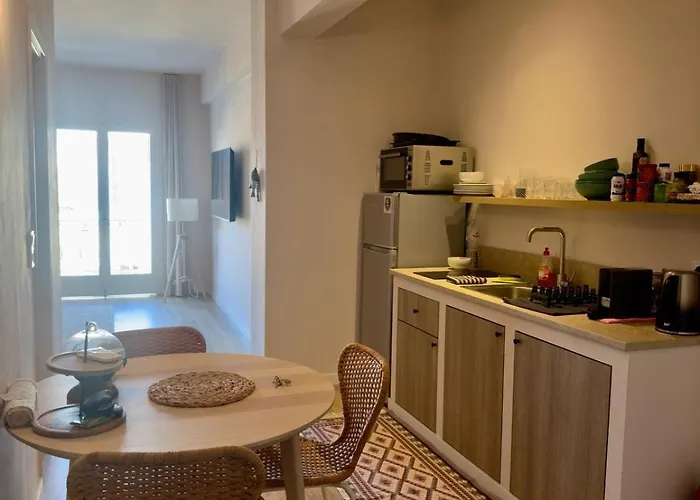 Evia Being Cozy In Edipsos Apartment *